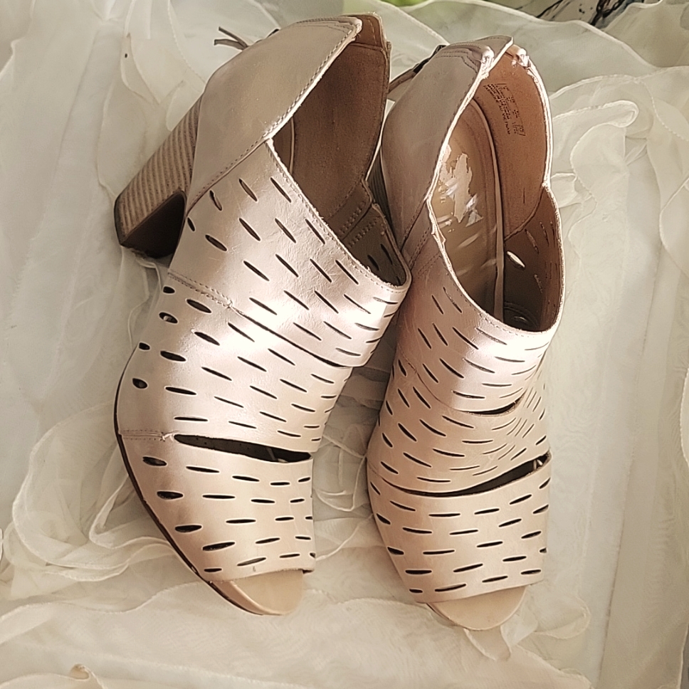 Clarks Artisans